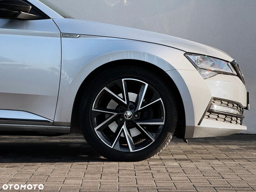 Skoda Superb 2.0 TDI SCR 4x4 Sportline DSG - 4