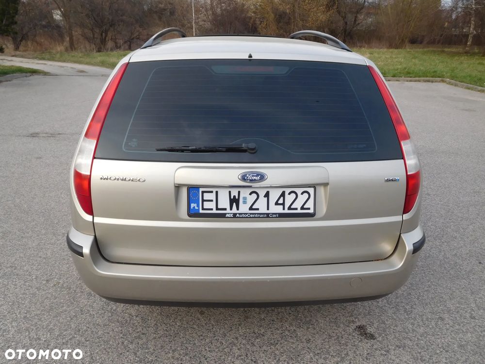 Ford Mondeo 1.8 Ambiente - 13