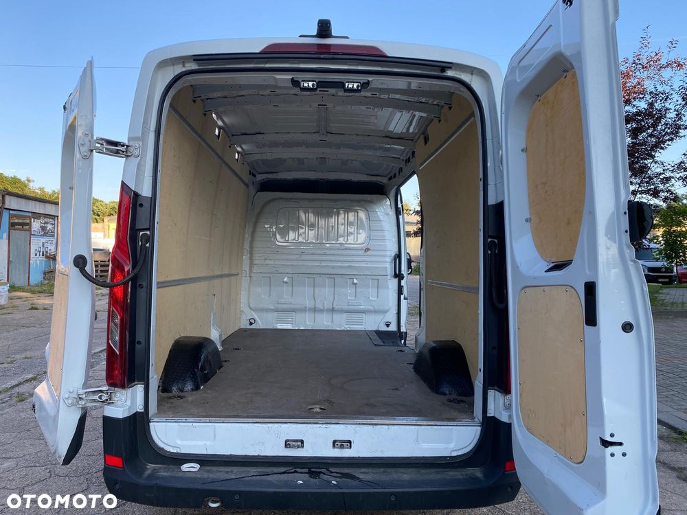 Maxus Deliver 9 - 28