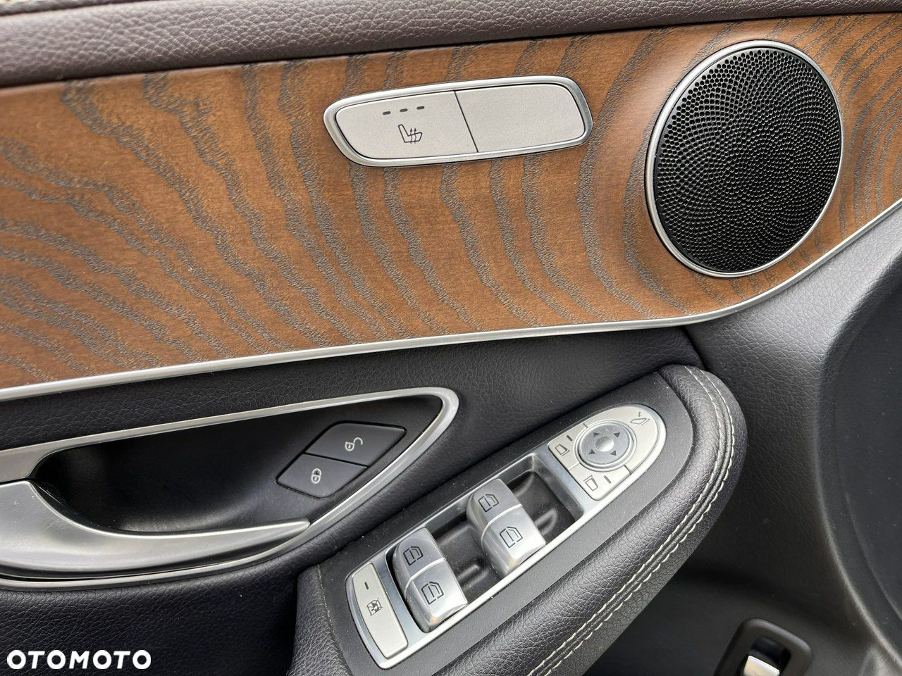 Mercedes-Benz GLC - 21