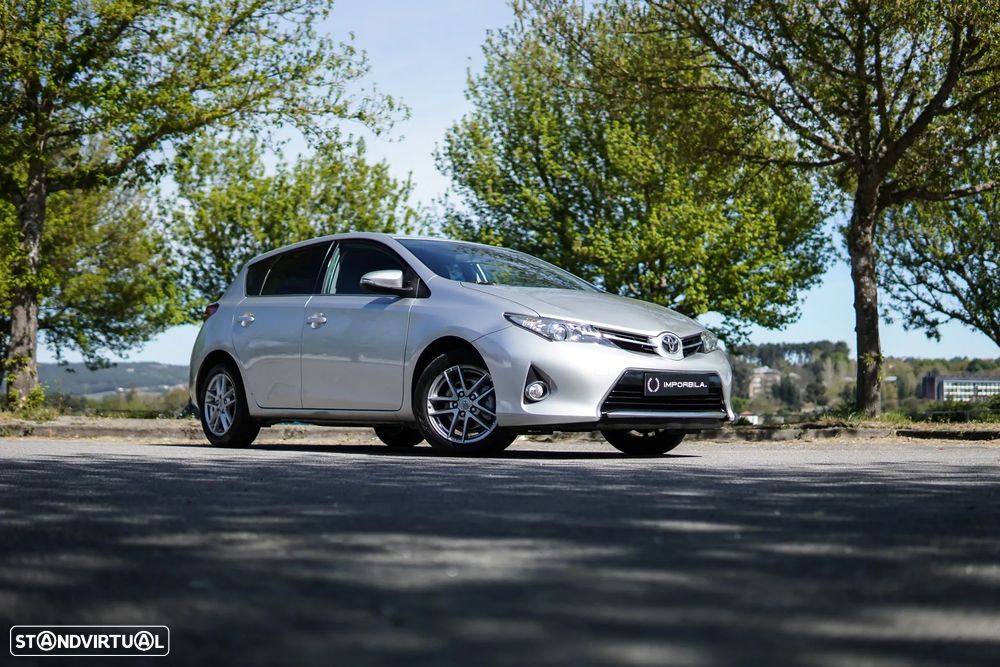 Toyota Auris 1.4 D-4D Exclusive+P.Sport - 15