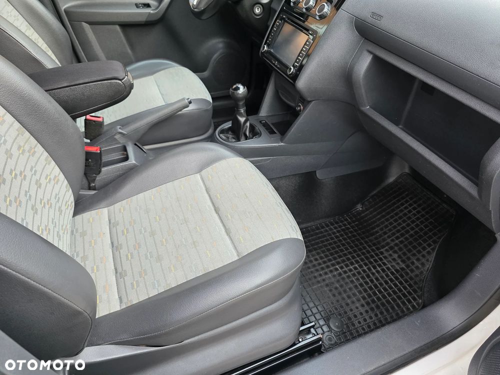 Volkswagen Caddy - 24