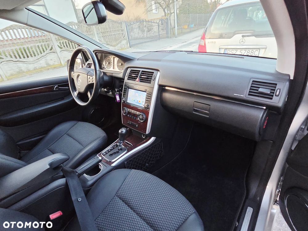 Mercedes-Benz Klasa B - 35