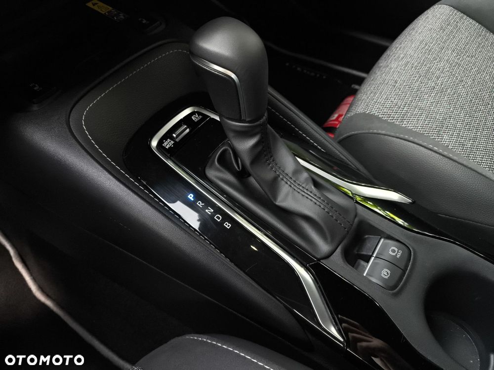 Toyota Corolla 1.8 Hybrid Style - 24