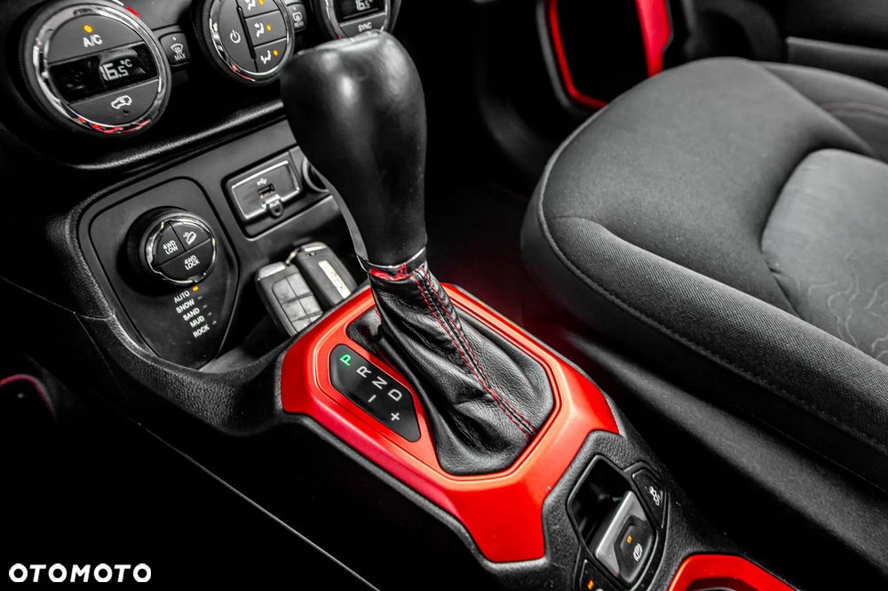 Jeep Renegade 2.0 MultiJet Active Drive Low Automatik Trailhawk - 32