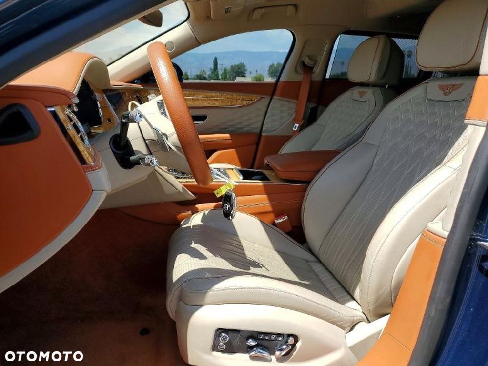 Bentley Flying Spur - 9