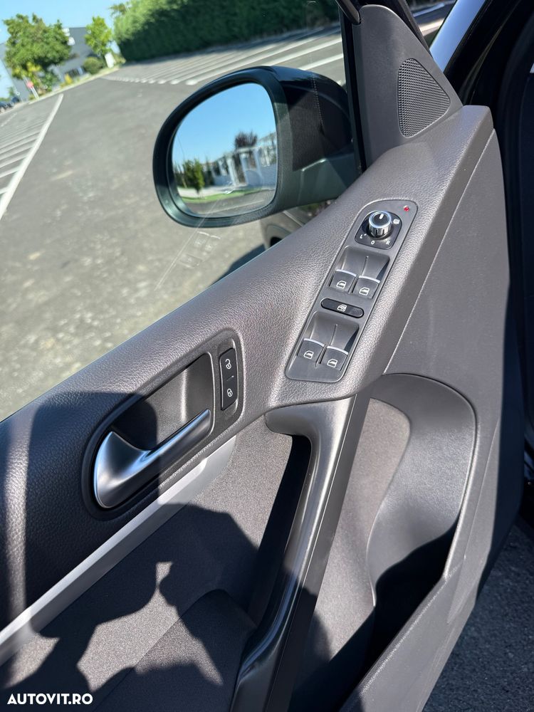 Volkswagen Tiguan - 16