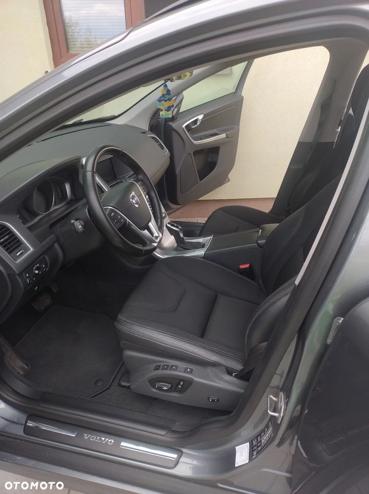 Volvo XC 60 D3 Drive-E Kinetic - 23