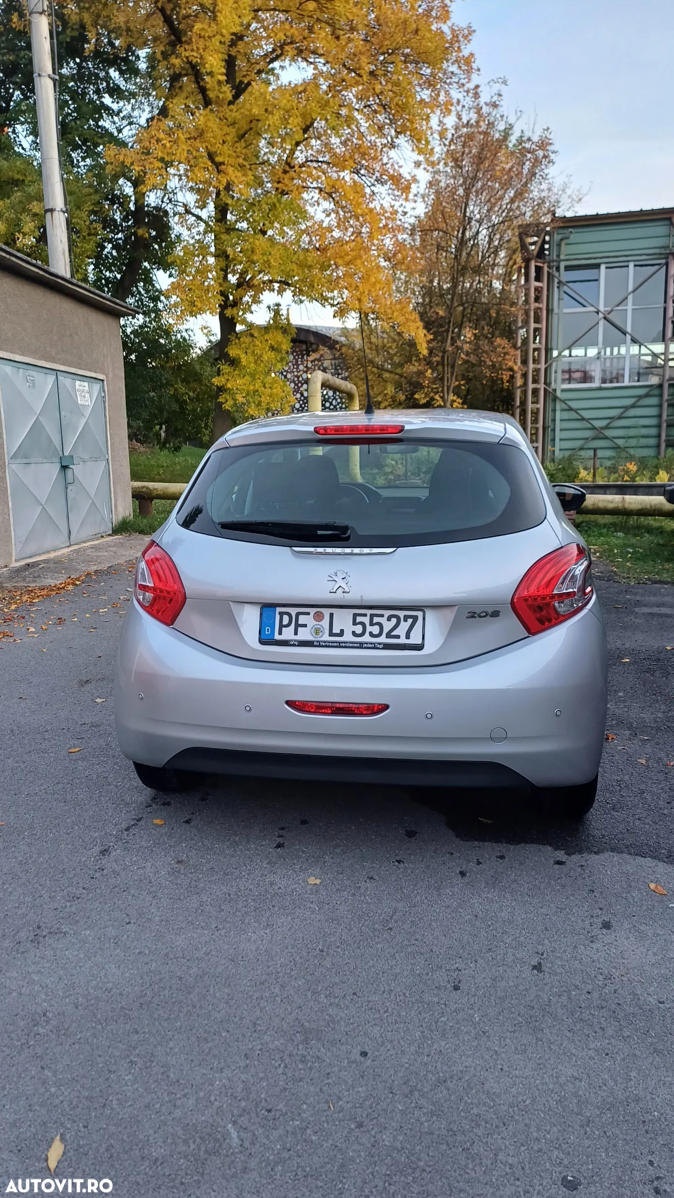 Peugeot 208 - 10