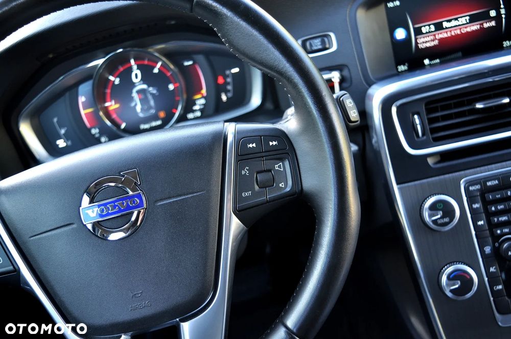 Volvo V60 Cross Country D3 Geartronic Summum - 26