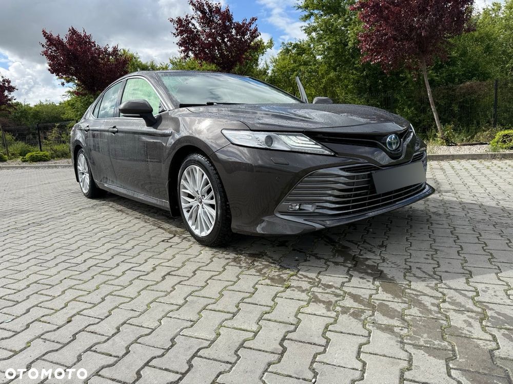 Toyota Camry 2.5 Hybrid Executive CVT - 1