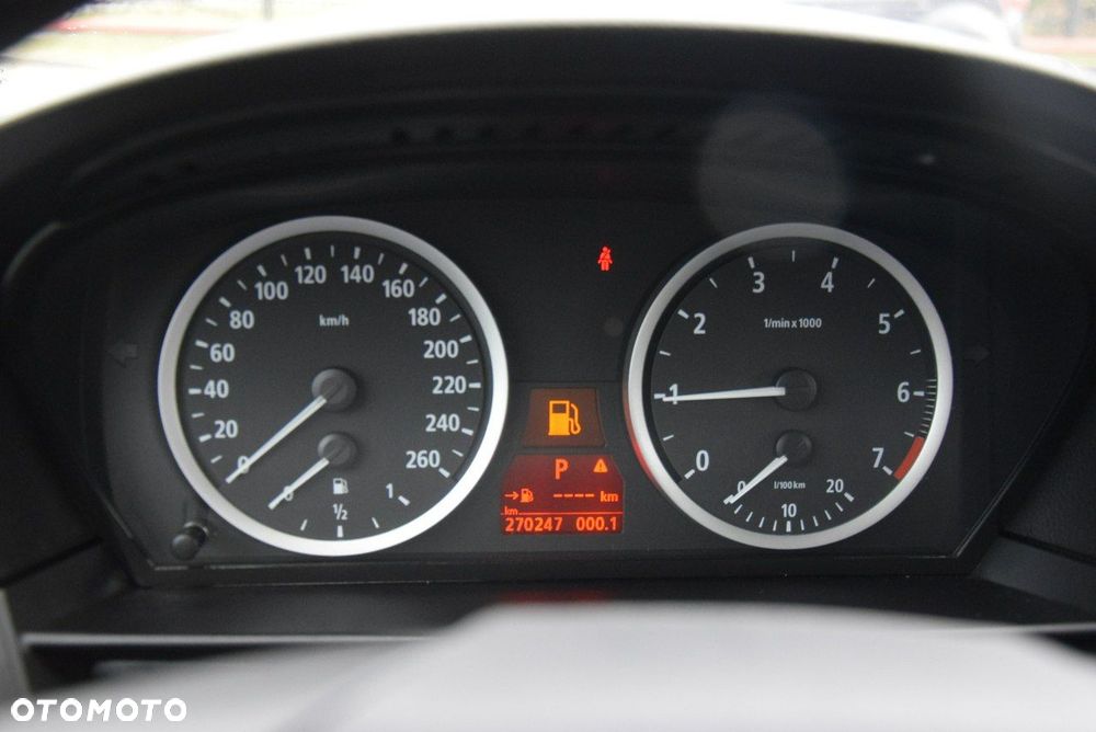 BMW Seria 5 - 16