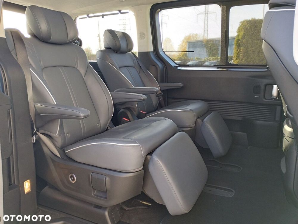 Hyundai Staria 1.6 T-GDI HEV Luxury - 11