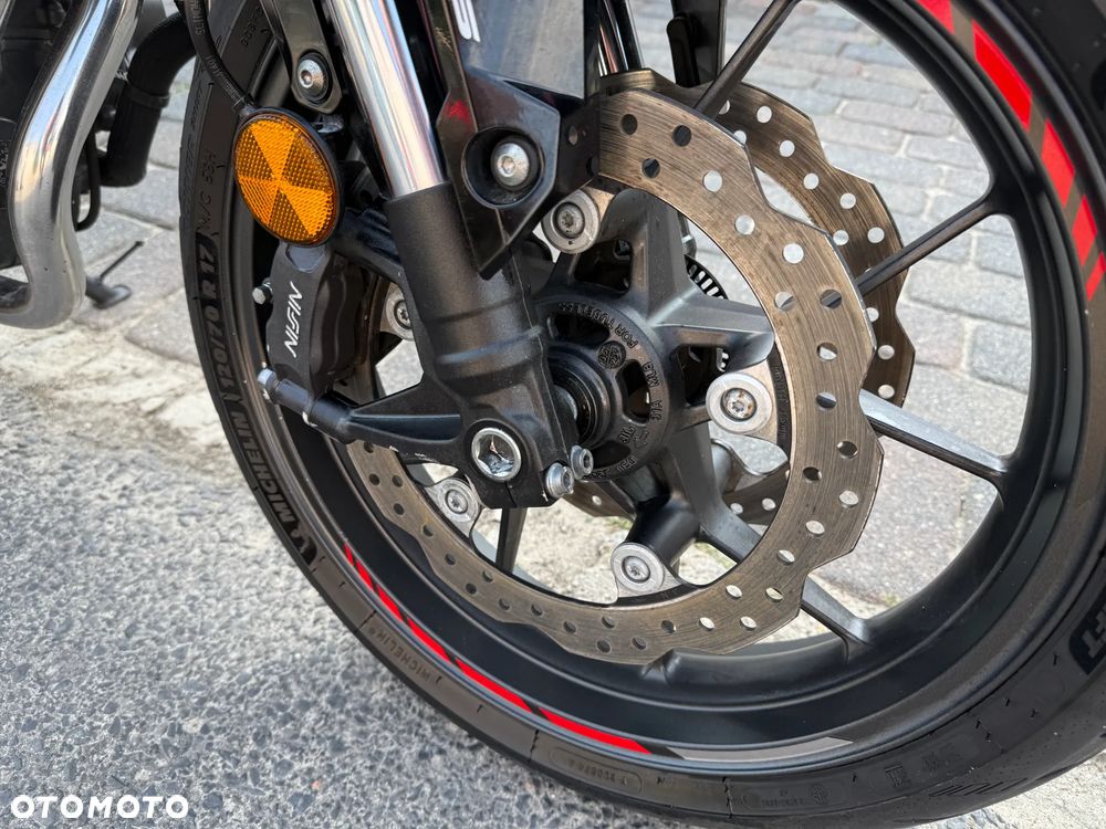 Honda CB - 22