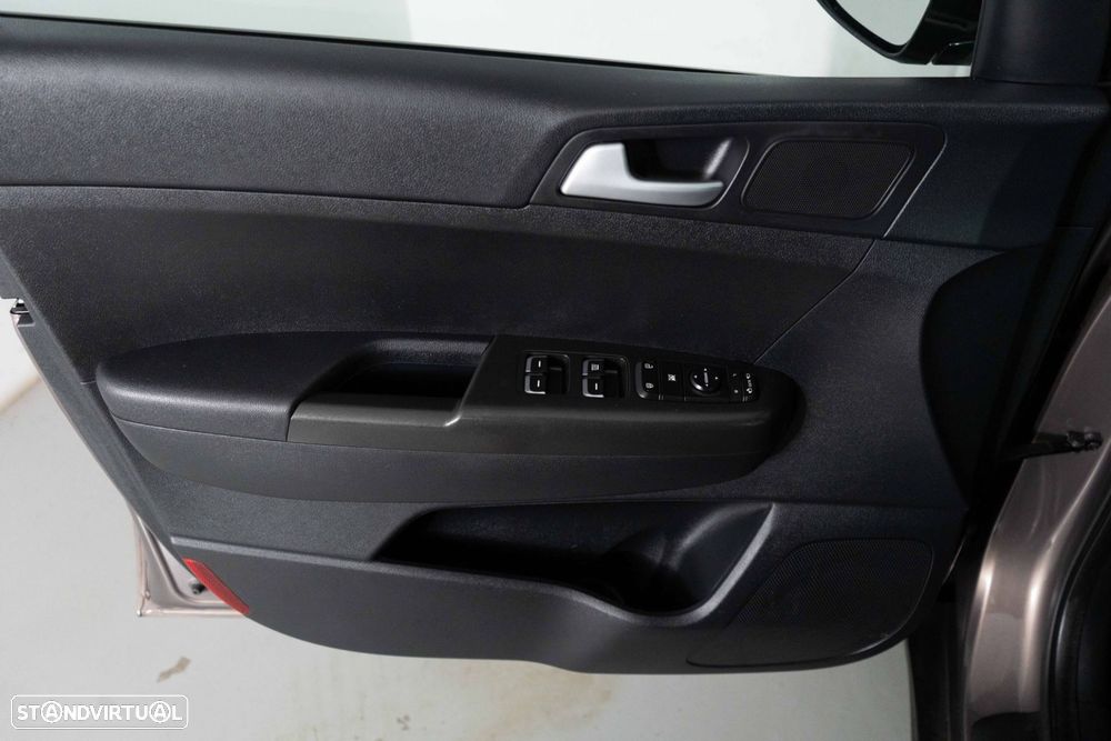 Kia Sportage 1.6 GDI ISG EX - 18