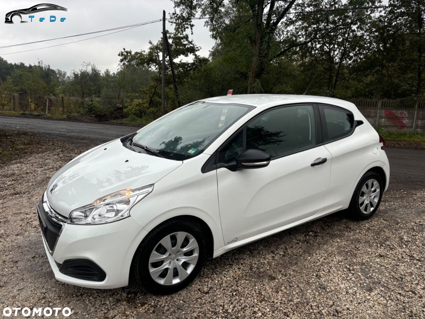 Peugeot 208 - 3
