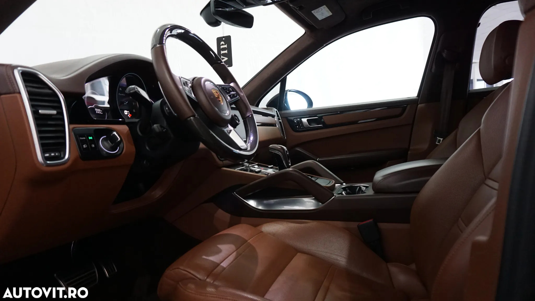Porsche Cayenne Turbo - 12