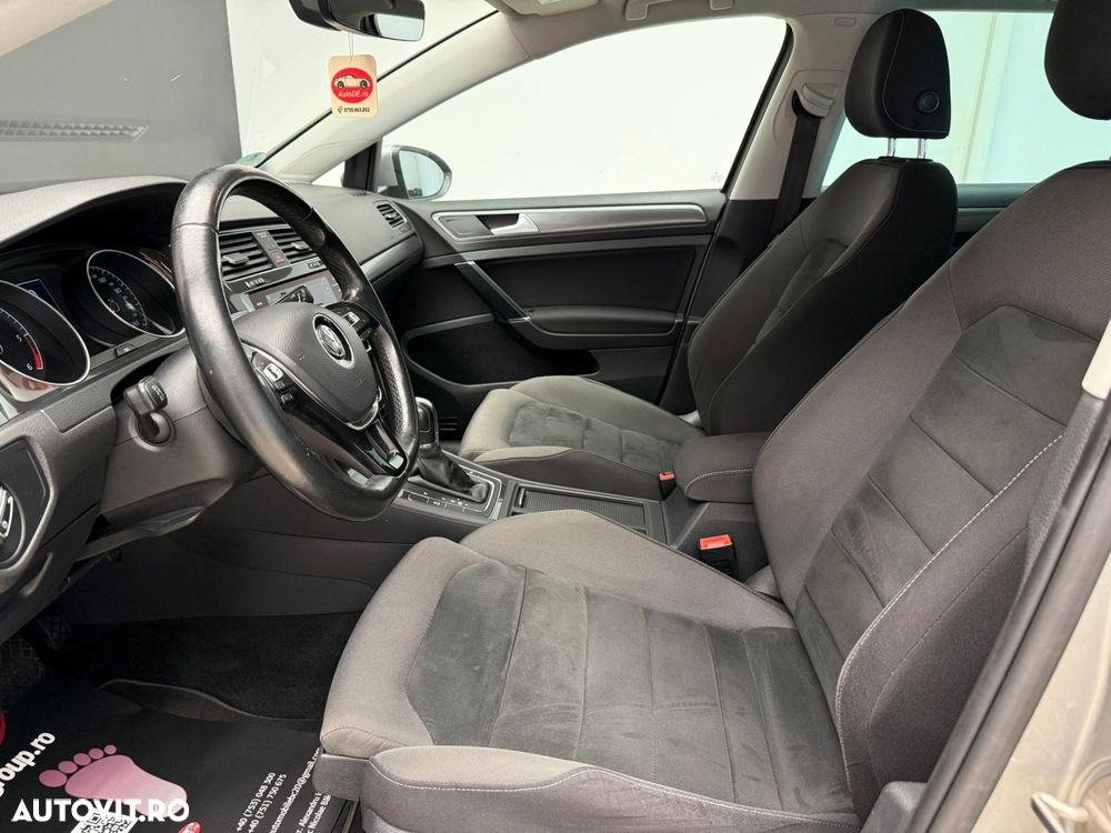 Volkswagen Golf - 6