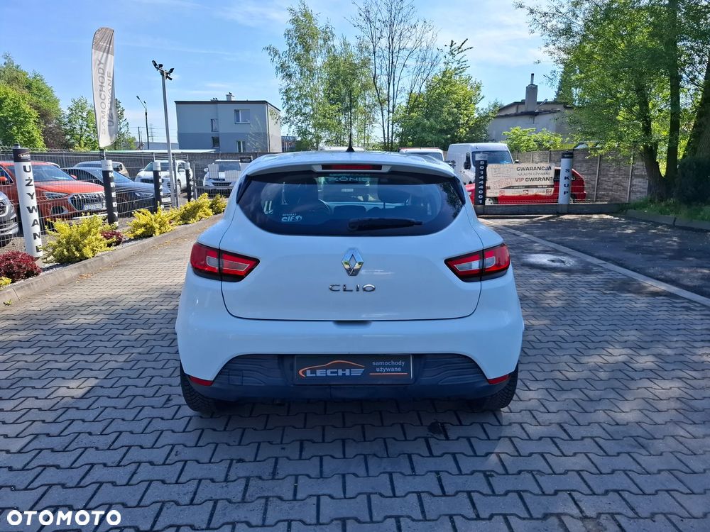 Renault Clio - 25