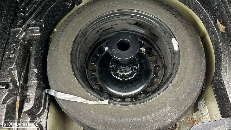 VW Passat 1.6 TDI Highline - 13