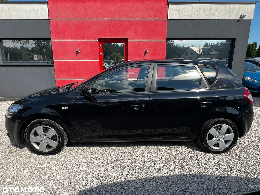 Kia Ceed 1.4 CVVT Attract - 12