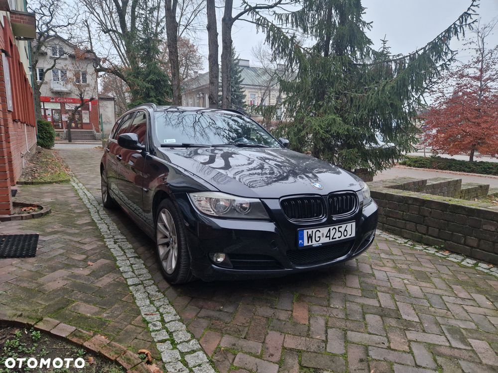 BMW Seria 3 318d - 15