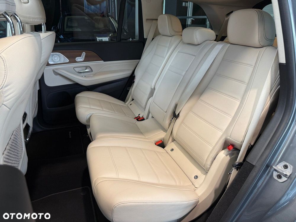 Mercedes-Benz GLS - 14