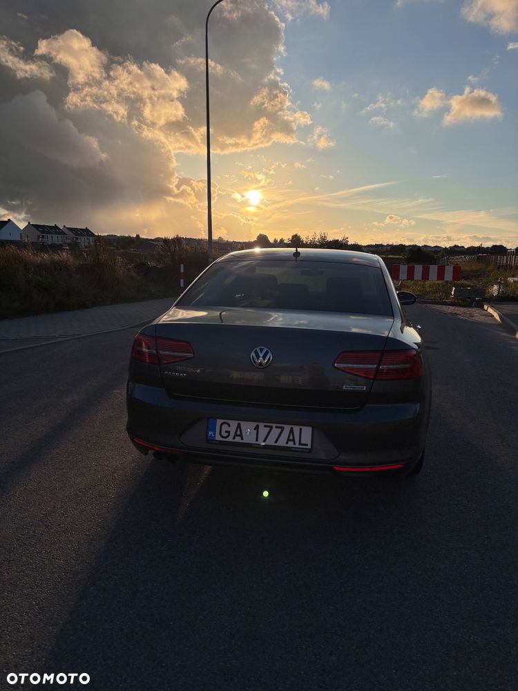 Volkswagen Passat 1.8 TSI BMT Comfortline DSG - 3
