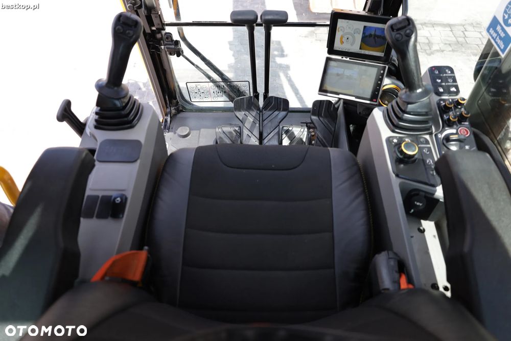JCB 131X LC - 20
