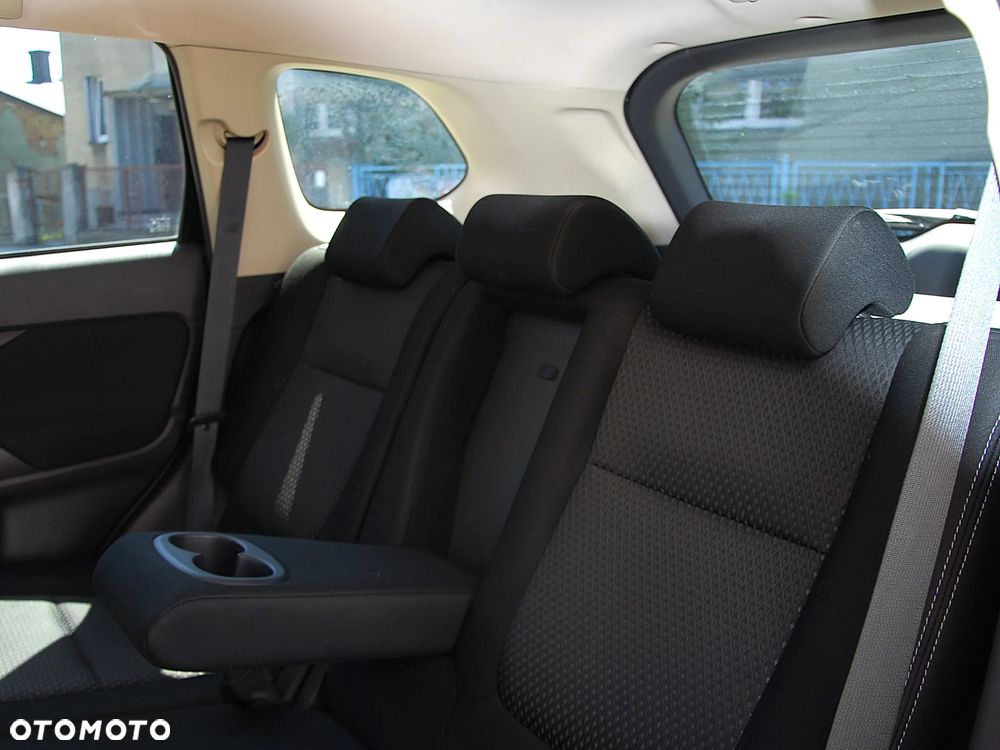 Mitsubishi Outlander 2.0 Intense + 4WD CVT - 13