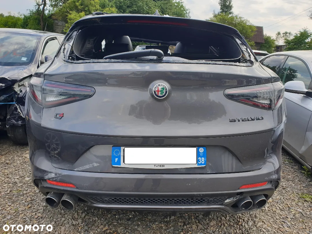 Alfa Romeo Stelvio 2.9 V6 Bi-Turbo Quadrifoglio Q4