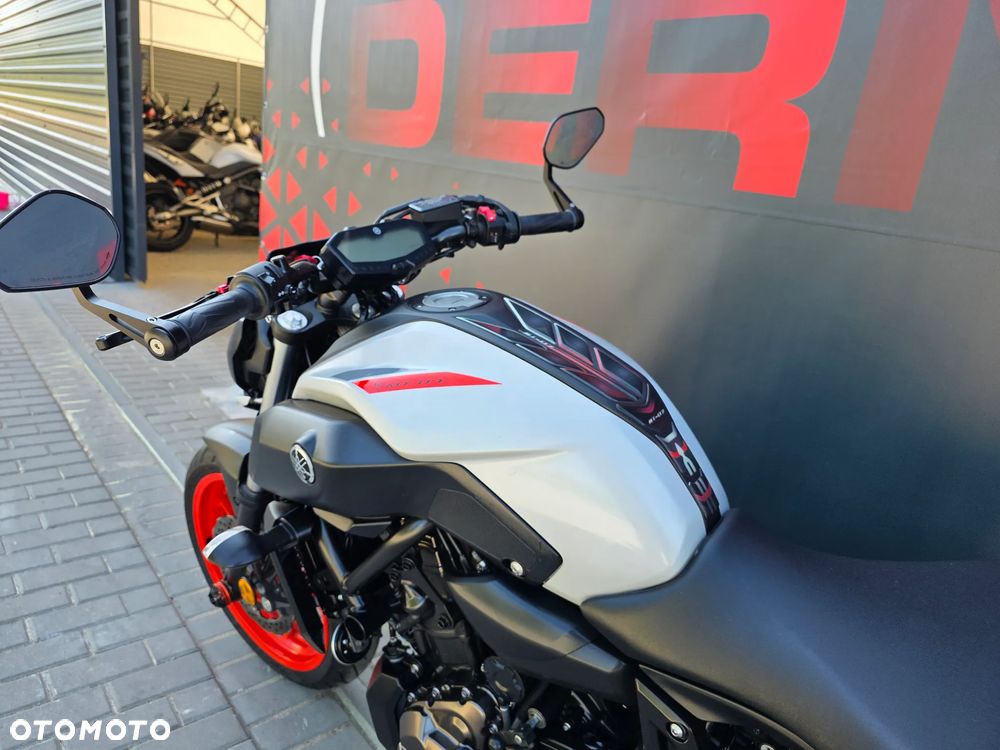 Yamaha MT - 9