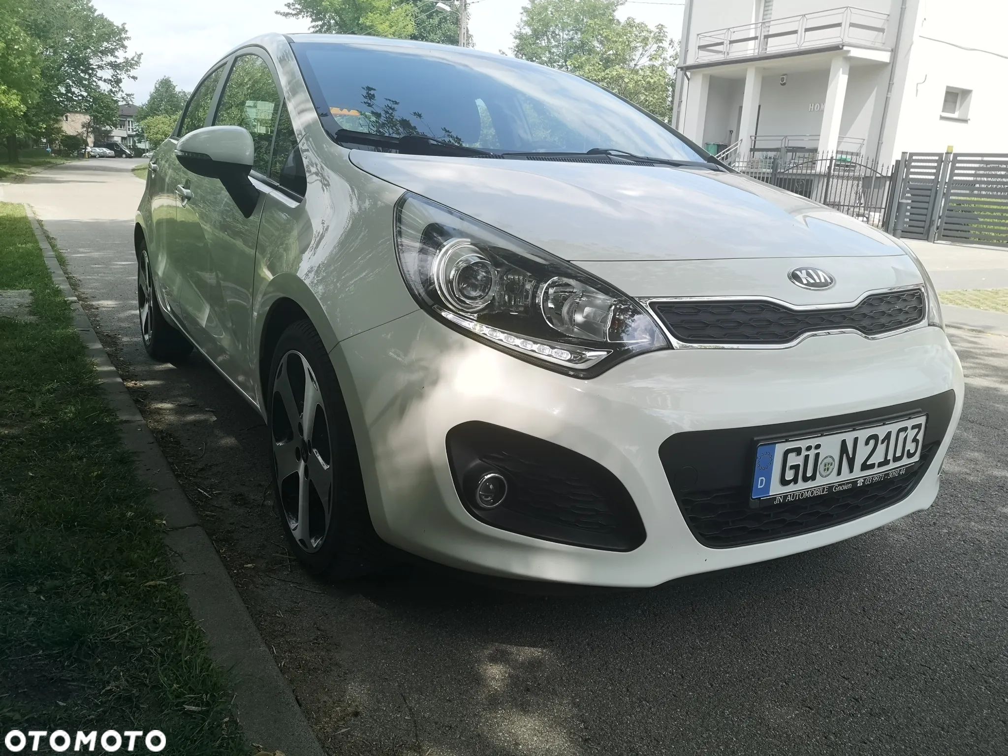 Kia Rio - 1