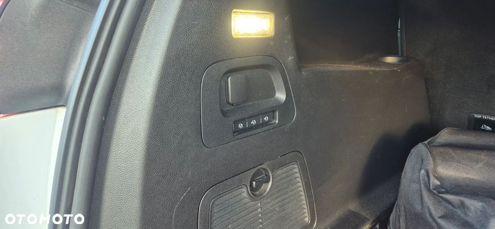 Ford S-Max 2.0 EcoBlue Titanium - 34