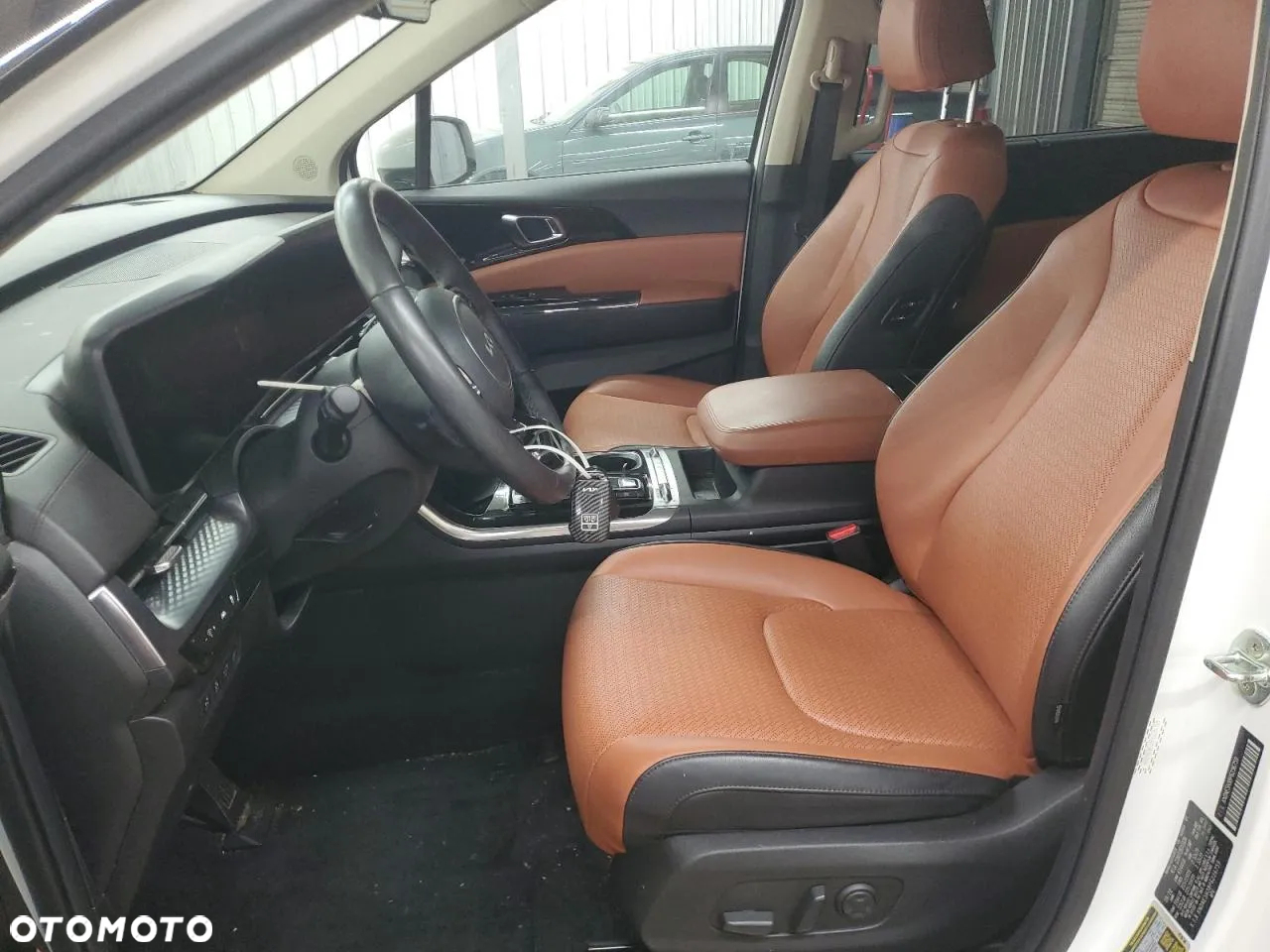 Kia Carnival - 7