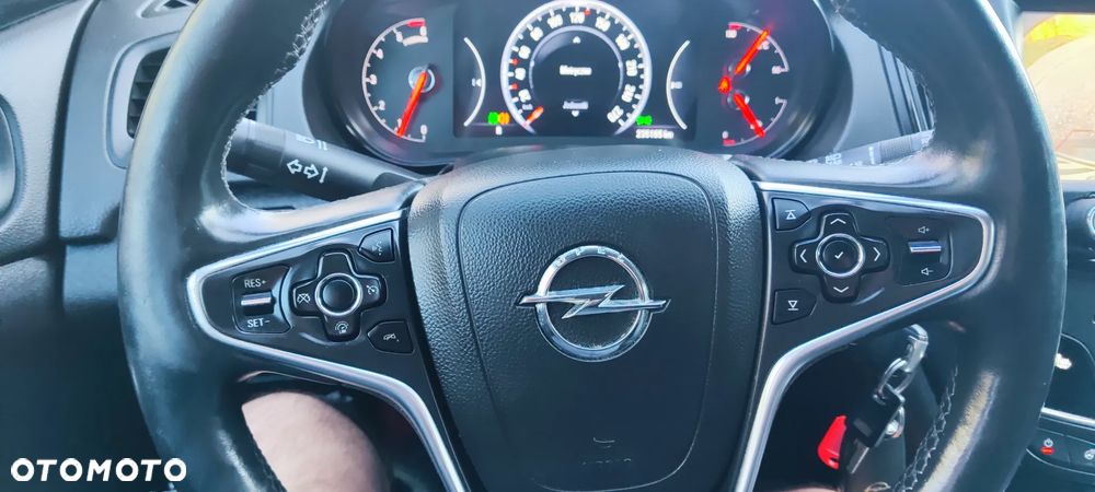 Opel Insignia - 22