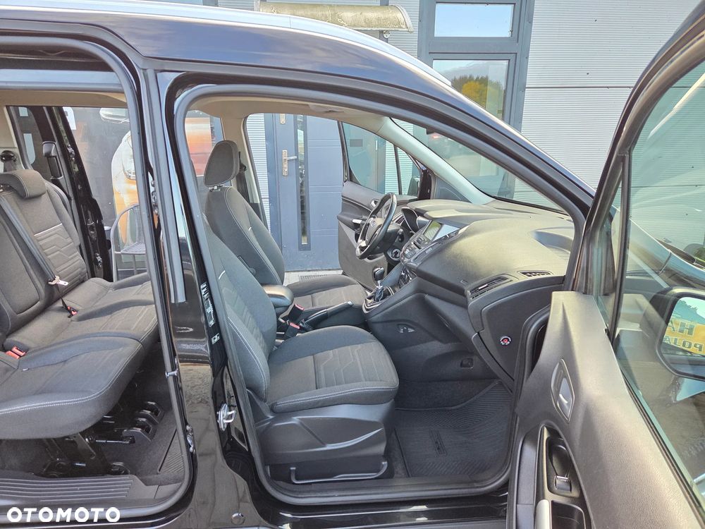 Ford Tourneo Connect Grand - 12