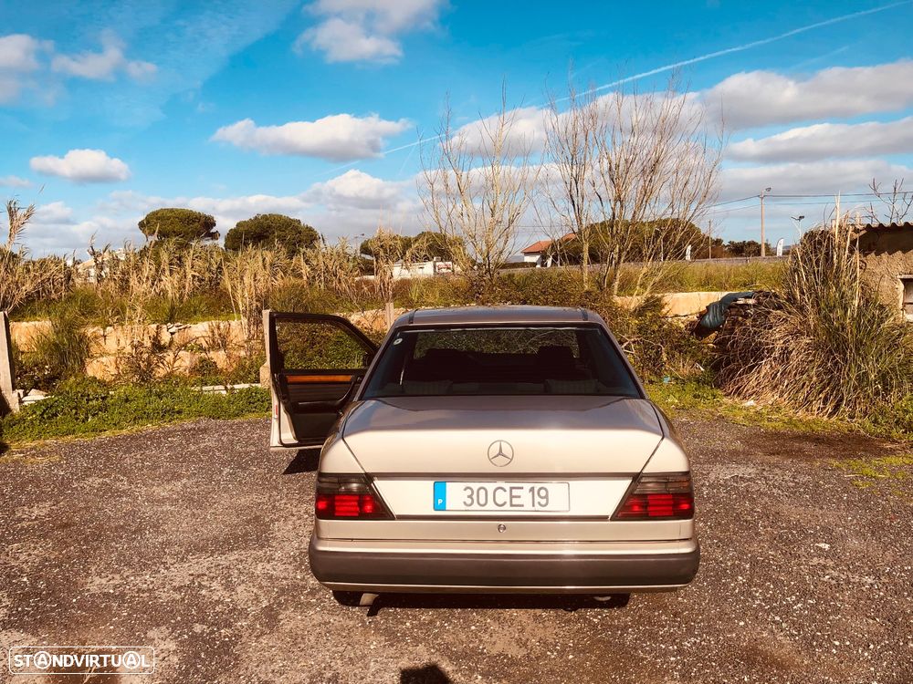 Mercedes-Benz E 250 - 17