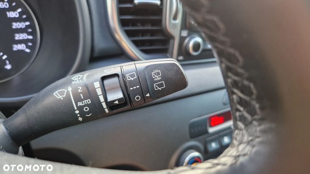 Kia Sportage 1.7 CRDI 2WD Attract - 18