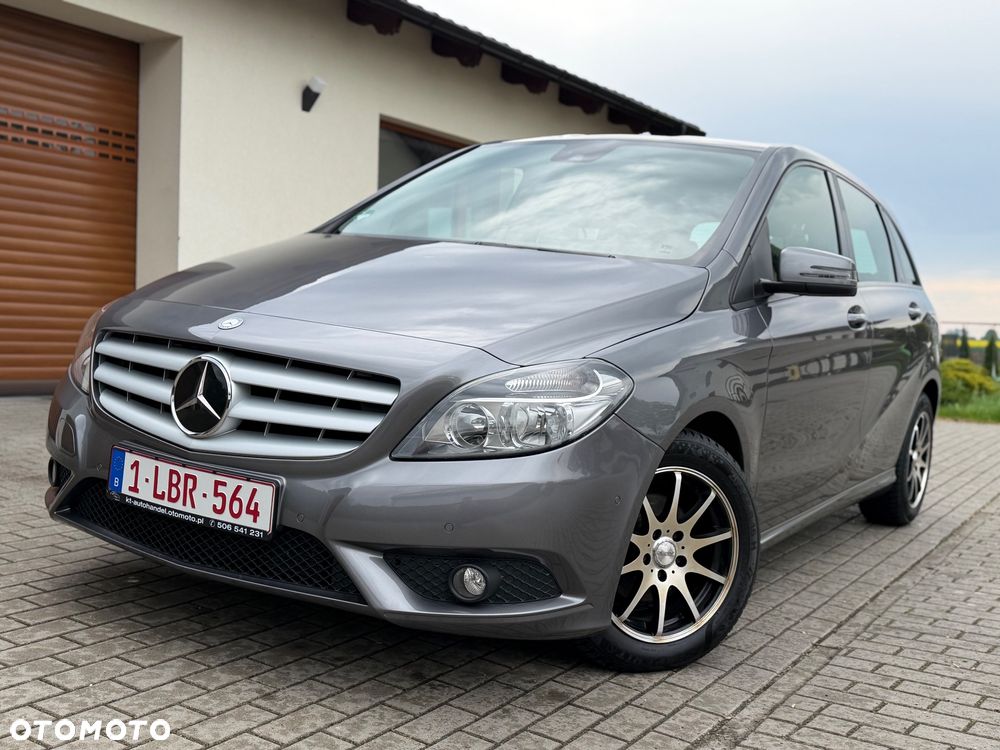Mercedes-Benz Klasa B 180 7G-DCT Edition - 23