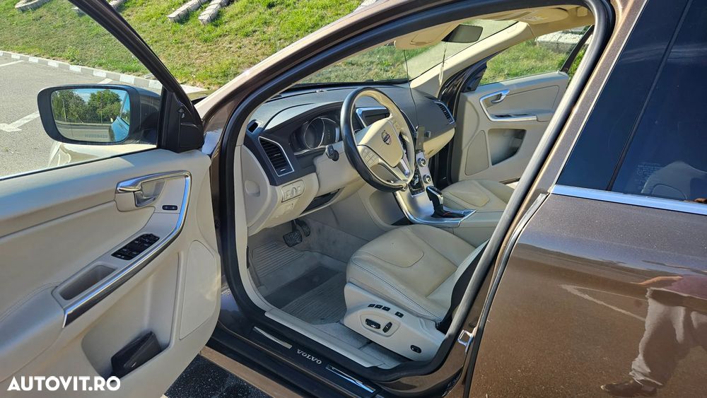 Volvo XC 60 D4 AWD Geartronic Summum - 1