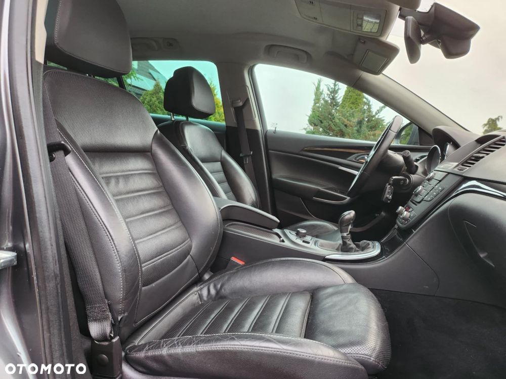 Opel Insignia - 11