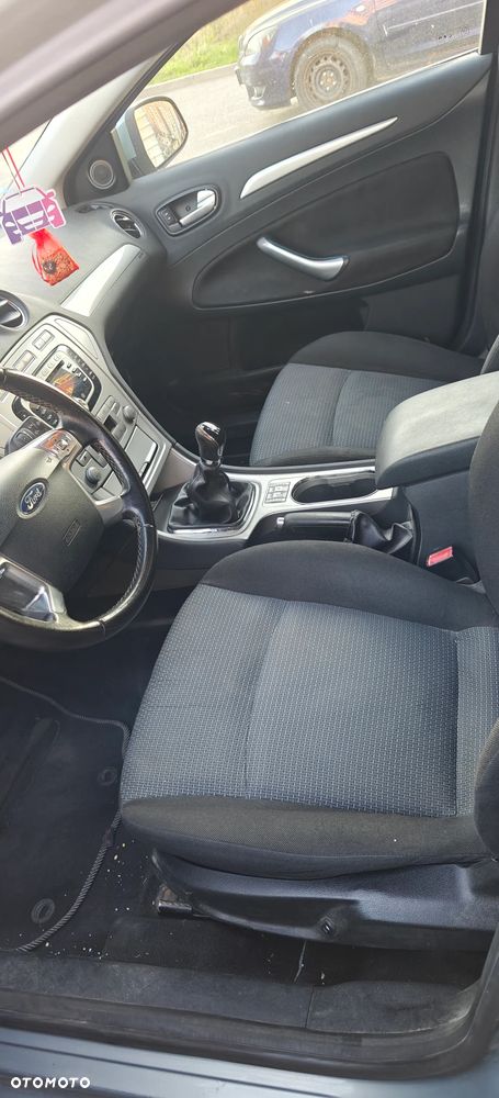 Ford Mondeo 2.0 Turnier Trend - 9