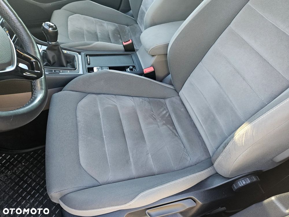 Volkswagen Golf 2.0 TDI SCR Life - 10