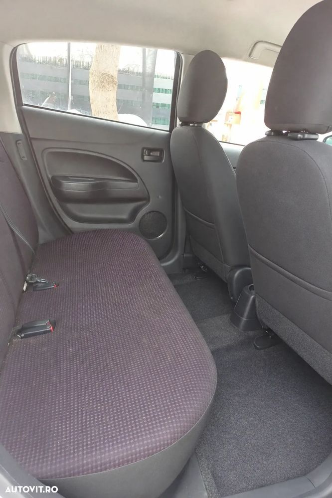 Mitsubishi Space Star - 11