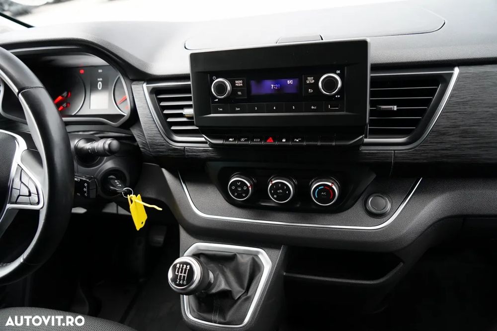 Renault TRAFIC III / AUTOBUS / 9 LOCURI / PRIMUL PROPRIETAR / DEALER POLONESE / 2022 / - 23