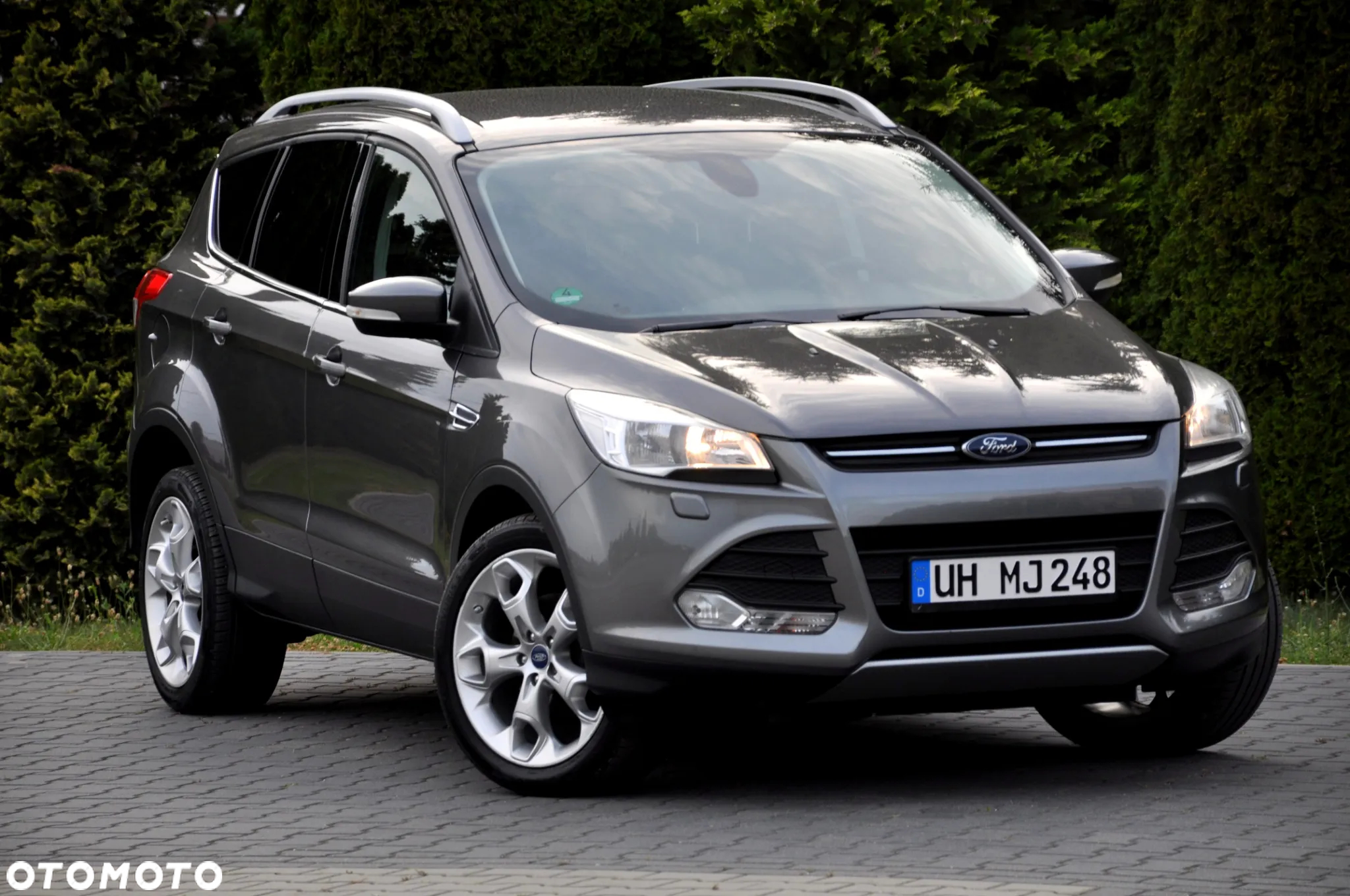Ford Kuga 1.6 EcoBoost 2x4 Titanium - 12