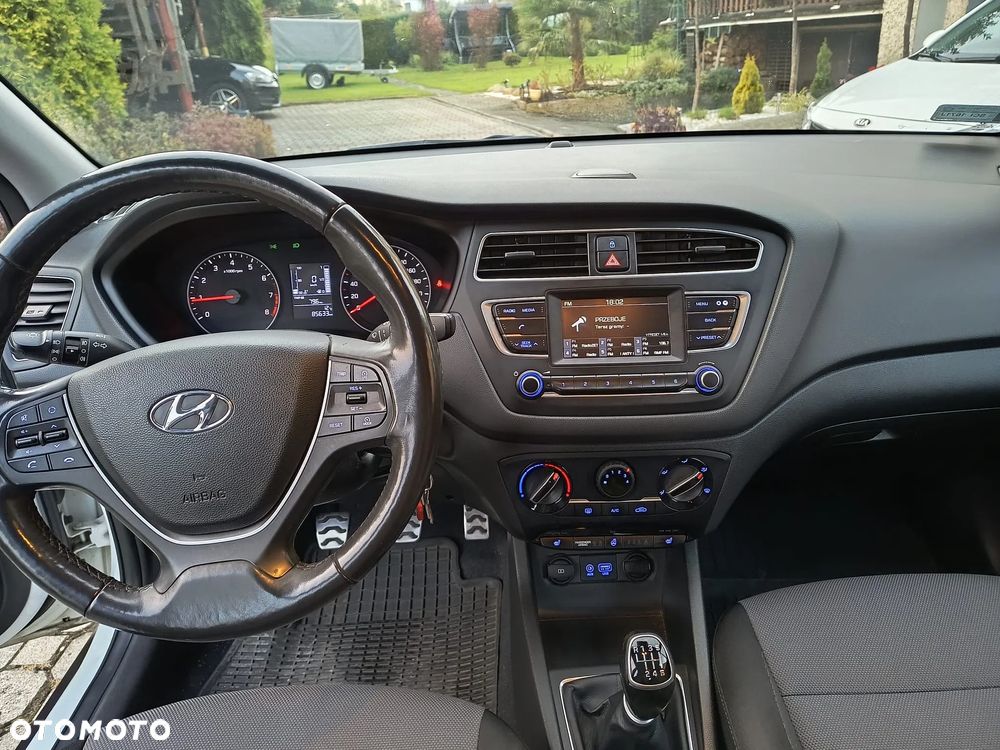 Hyundai i20 1.4 Active - 21