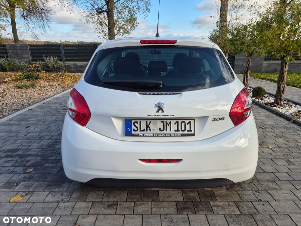 Peugeot 208 - 10