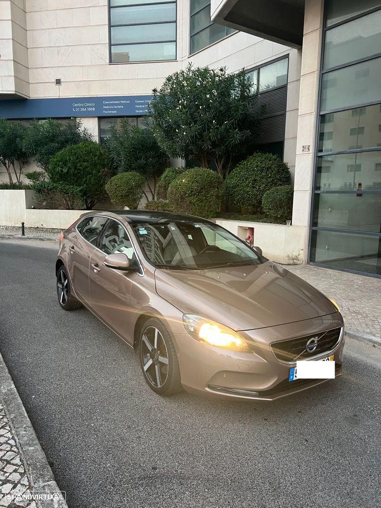 Volvo V40 2.0 D2 Summum - 3